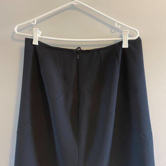 Long Black skirt - Picture 11 of 12